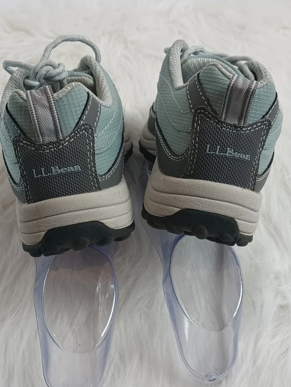 L.L. Bean Women's Hiking trail walking shoes/sneakers. size 8.5 gray/light teal